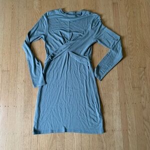 Topshop pseudo wrap dress sage green Women’s size 6 viscose soft and stretchy